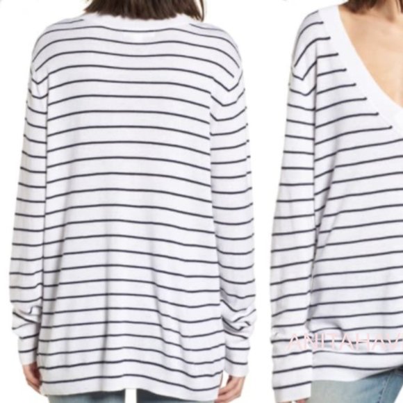 Treasure & Bond Slouchy V-Neck Sweater - Picture 4 of 8